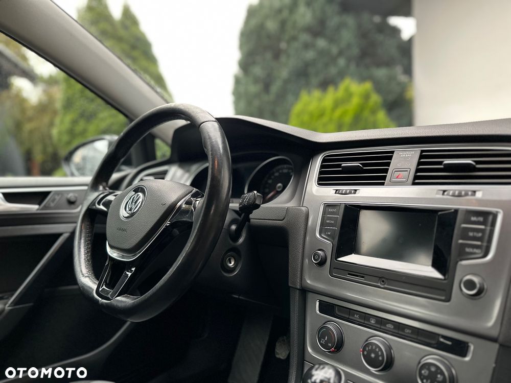 Volkswagen Golf VII 1.2 TSI BMT Trendline - 26