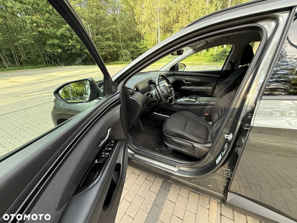 Hyundai Tucson 1.6 T-GDi HEV Executive 2WD - 13