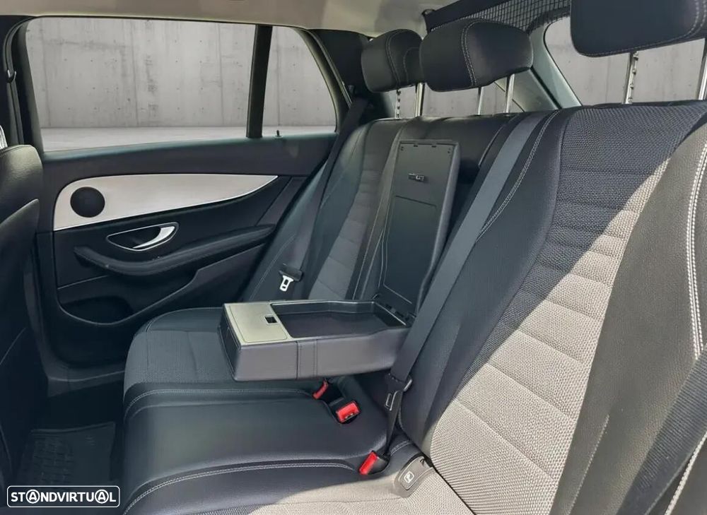 Mercedes-Benz E 220 - 12