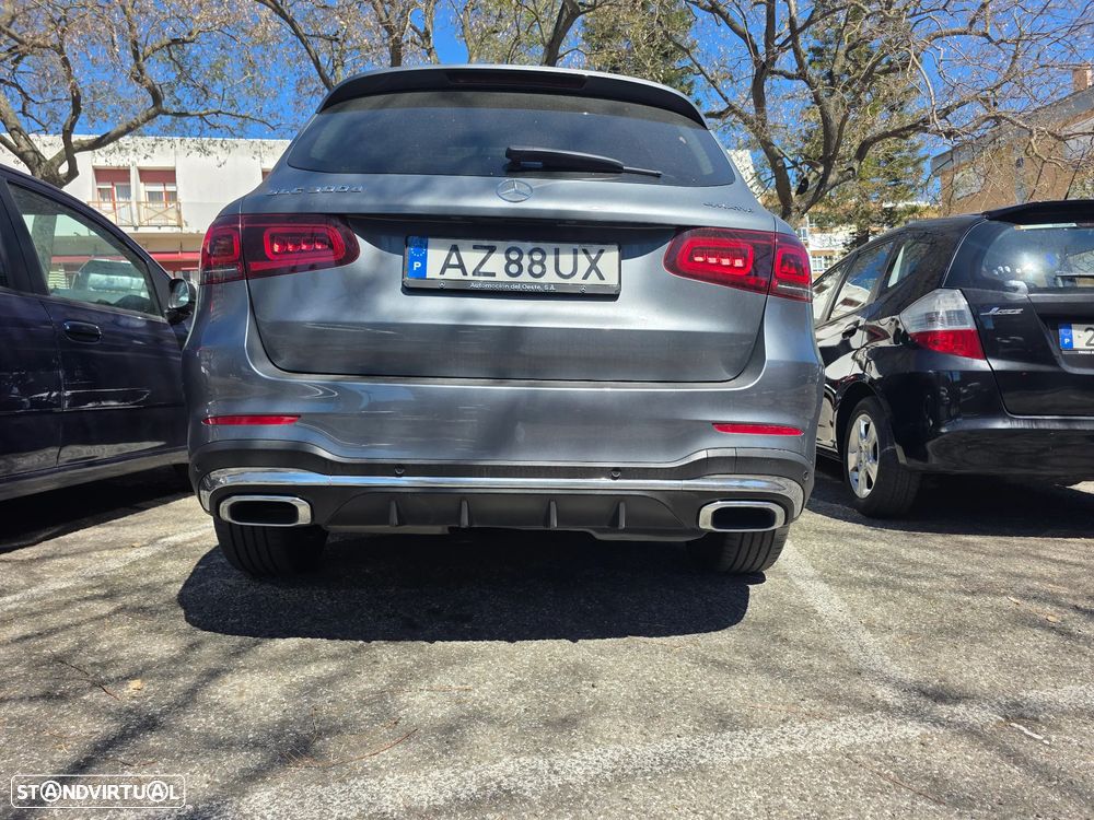 Mercedes-Benz GLC 300 d 4Matic 9G-TRONIC AMG Line - 4