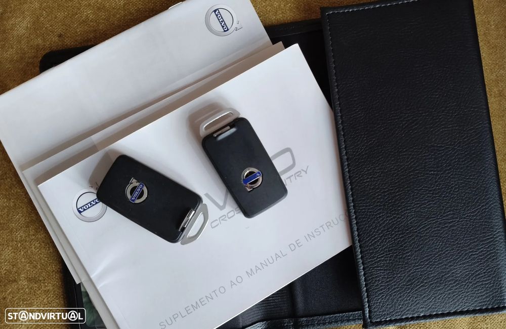 Volvo V60 Cross Country 2.0 D3 Momentum - 31