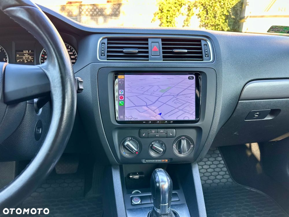 Volkswagen Jetta 2.0 TDI Highline CityLine DSG - 18