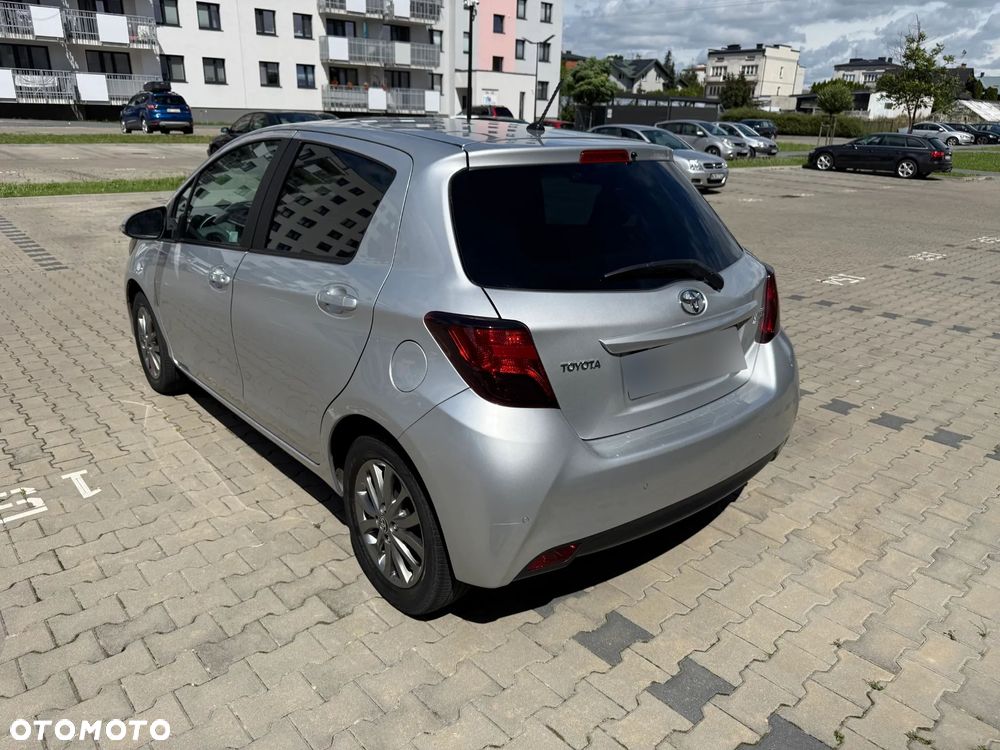 Toyota Yaris 1.33 Premium EU6 - 4