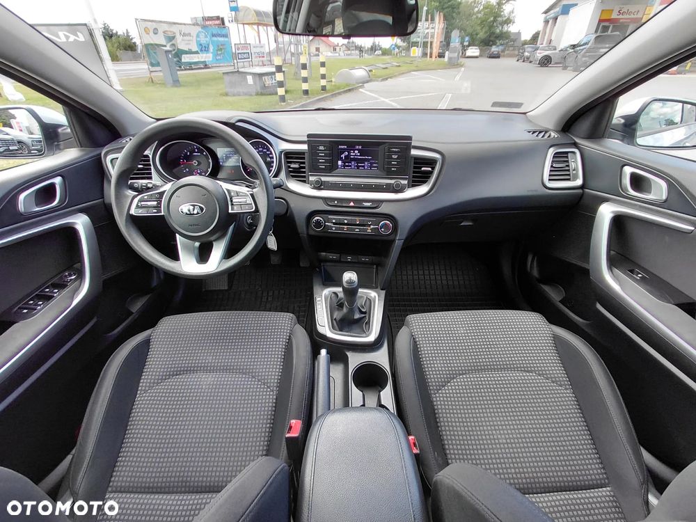 Kia Ceed 1.6 CRDi mHEV S - 12