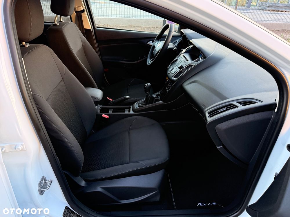 Ford Focus 1.6 Titanium - 23