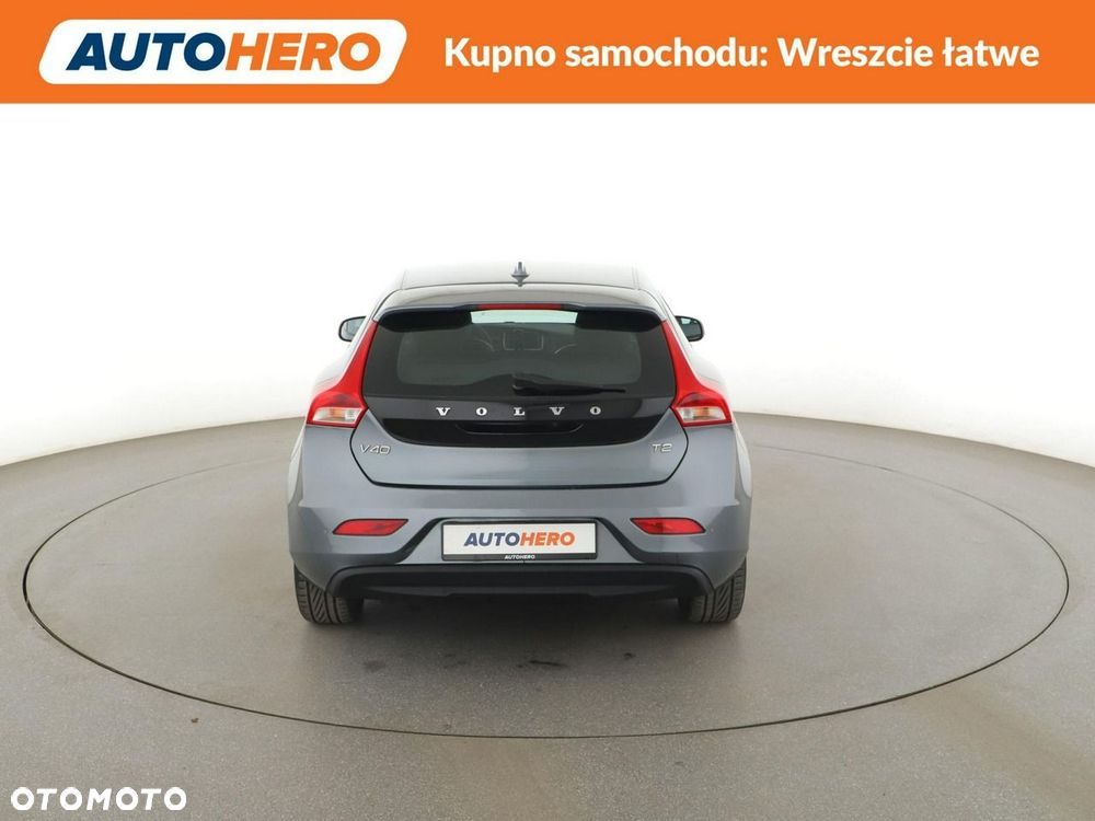 Volvo V40 T2 Momentum - 7