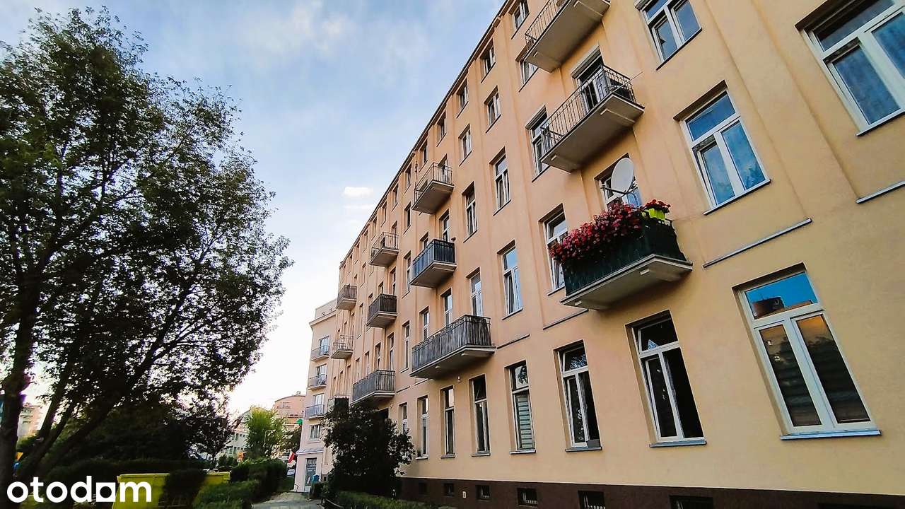 Muranów |42m²|Klimatyczne mieszkanie w kamienicy z widokiem na centrum