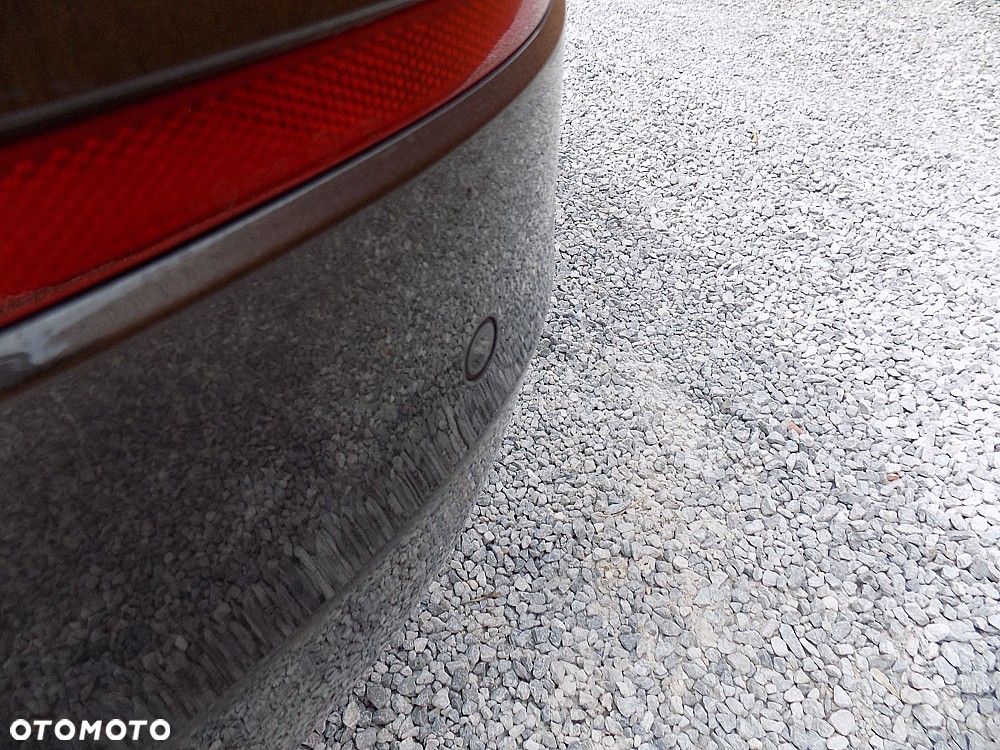 BMW Seria 5 518d - 28