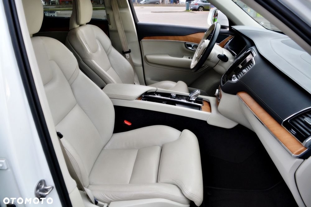 Volvo XC 90 B5 D AWD Inscription 7os - 9