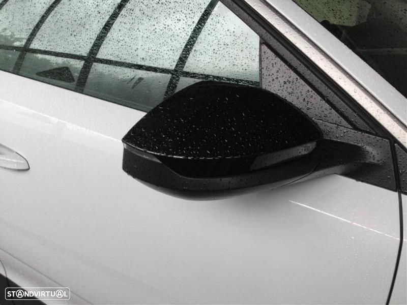 Peugeot E-3008 73 kWh Allure - 28