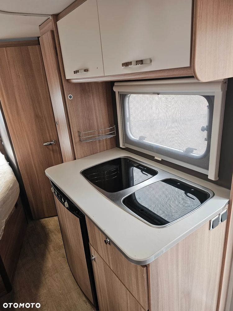Caravelair WŁĄCZ FILMIK. DMC 1150. ŁÓŻKO MAŁZEŃSKIE, SYPIALNIO JADALNIA. ŁAZIENKA. PIĘKNA. - 18