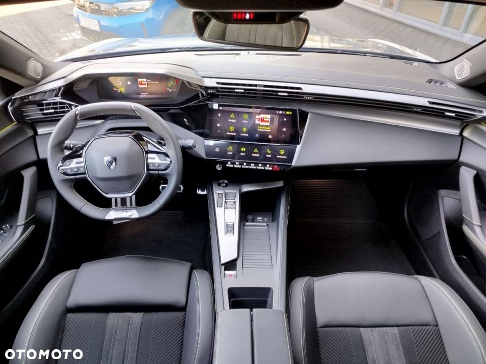 Peugeot 408 - 22