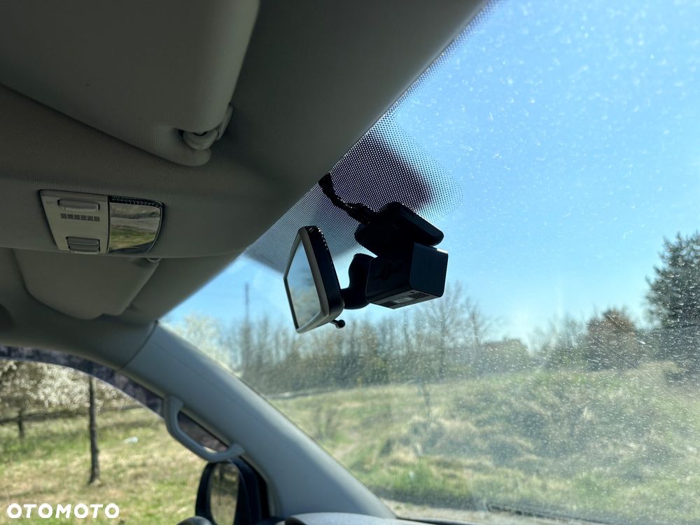 Volkswagen Multivan - 14