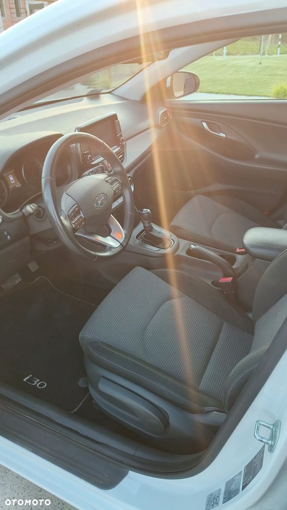 Hyundai i30 1.0 T-GDI Comfort DCT - 10