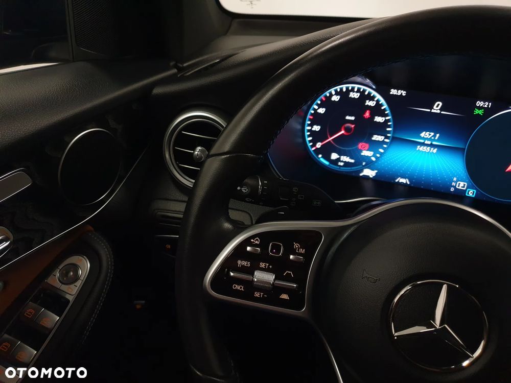 Mercedes-Benz GLC 300 d 4Matic 9G-TRONIC AMG Line Plus - 10