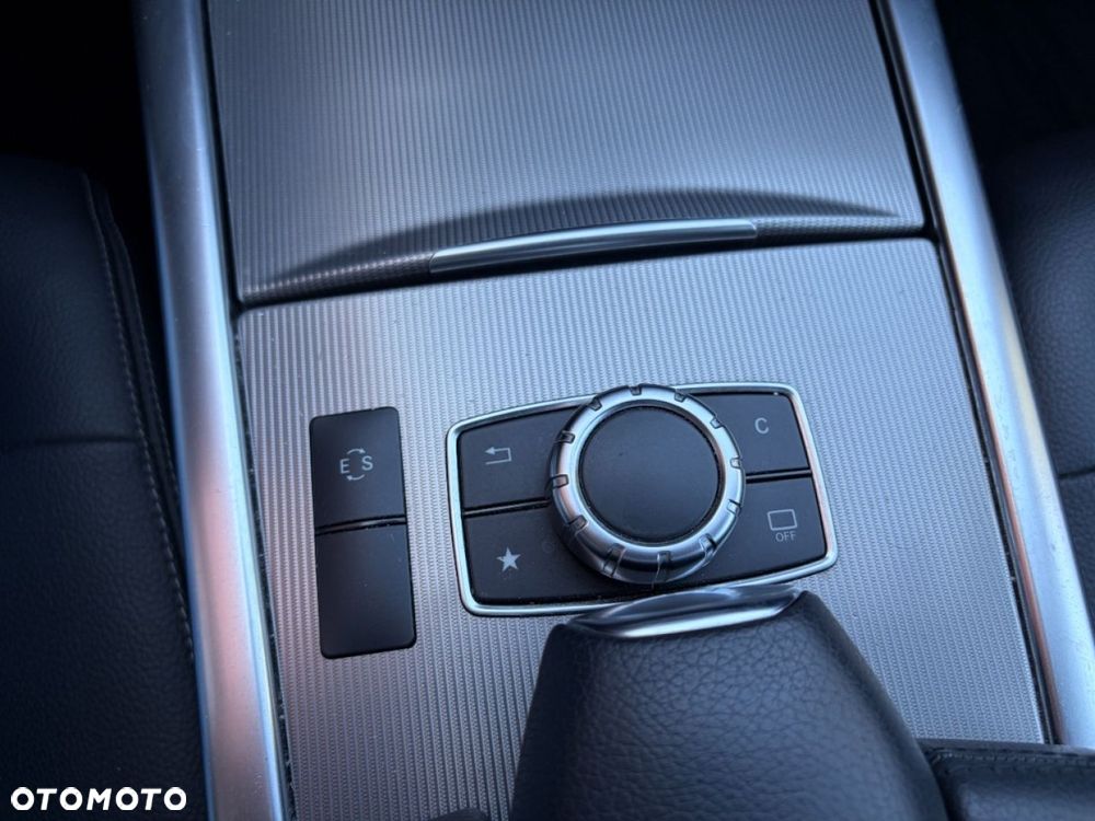 Mercedes-Benz Klasa E 250 CDI 7G-TRONIC Elegance - 23