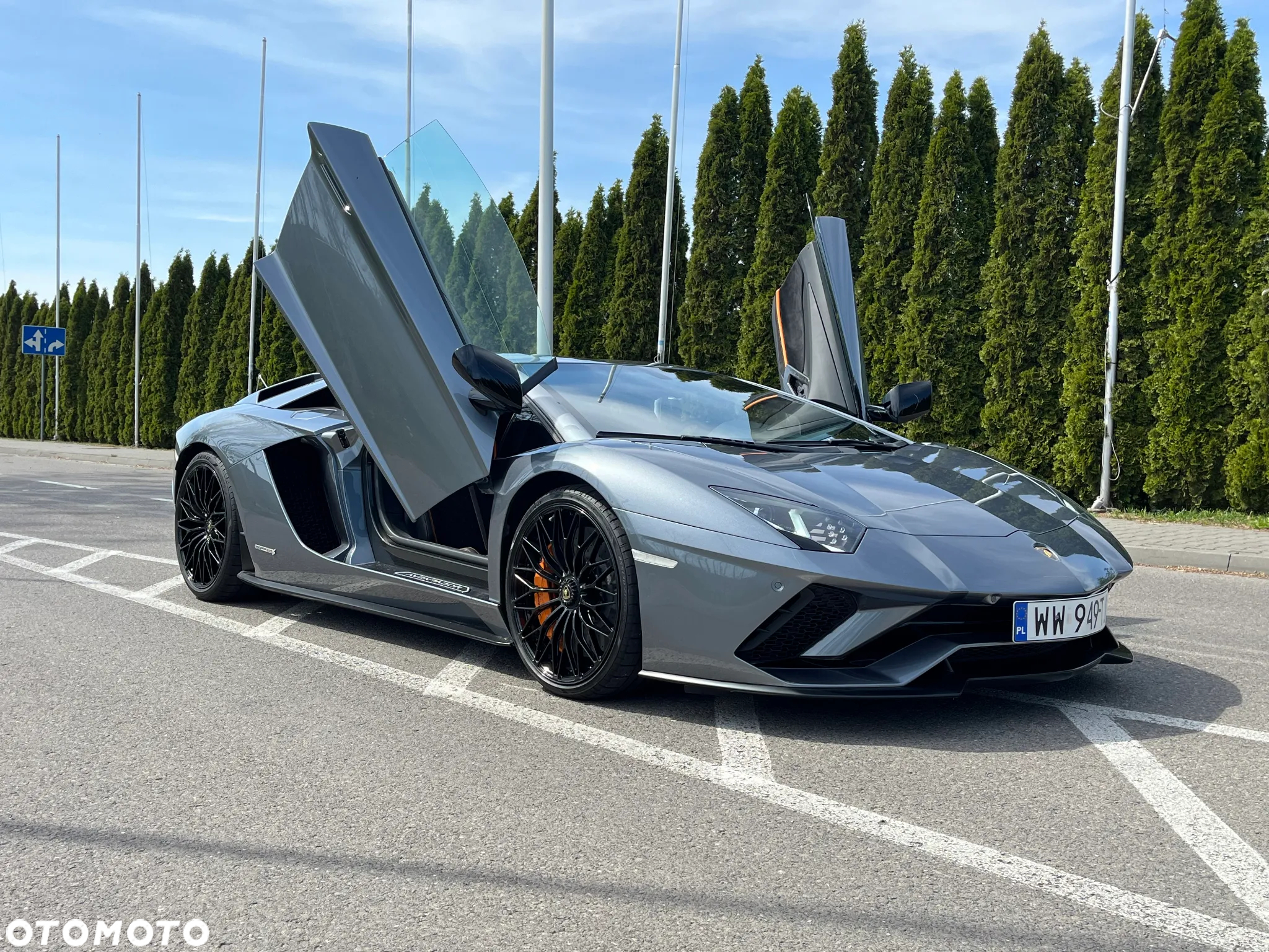 Lamborghini Aventador S - 2