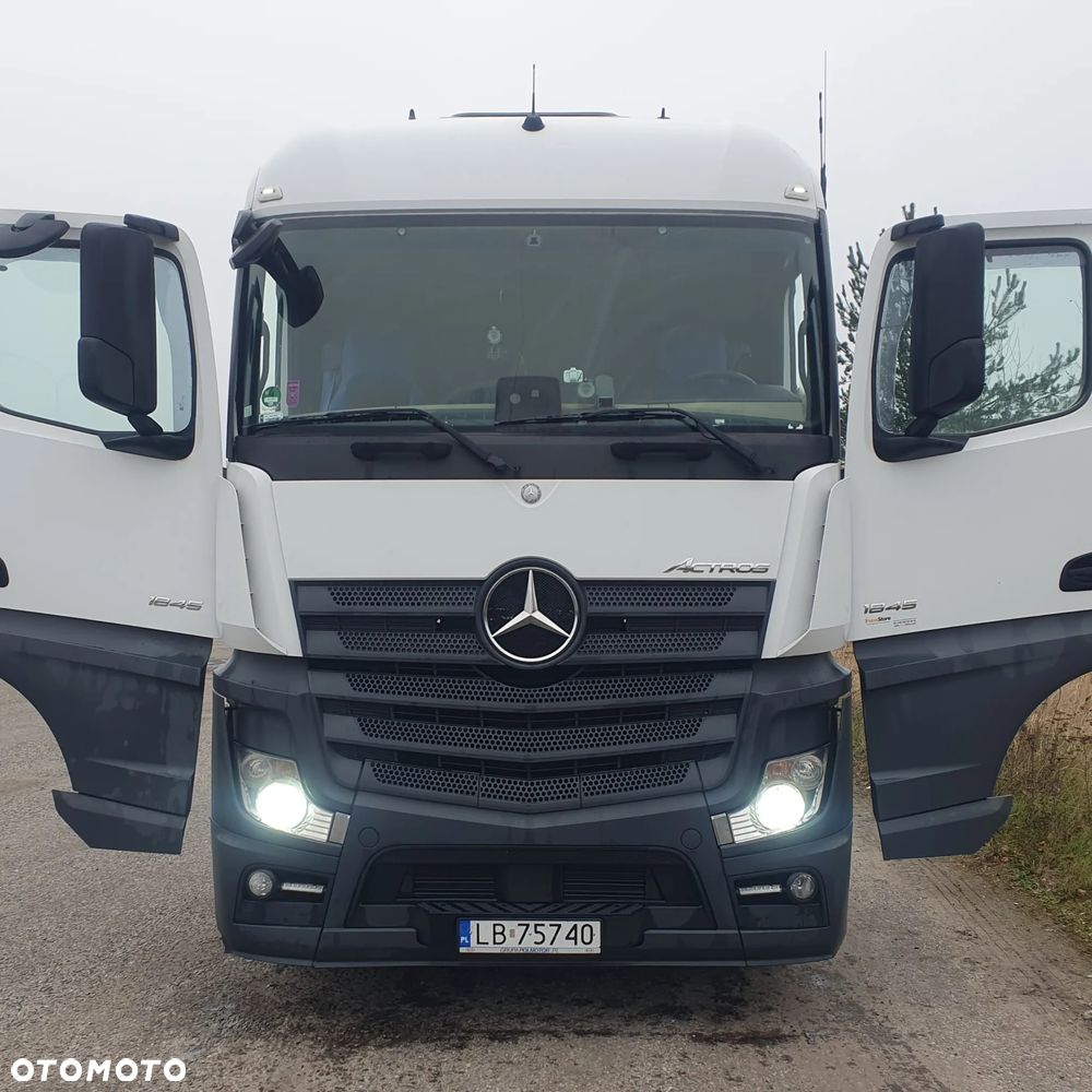 Mercedes-Benz ACTROS - 2