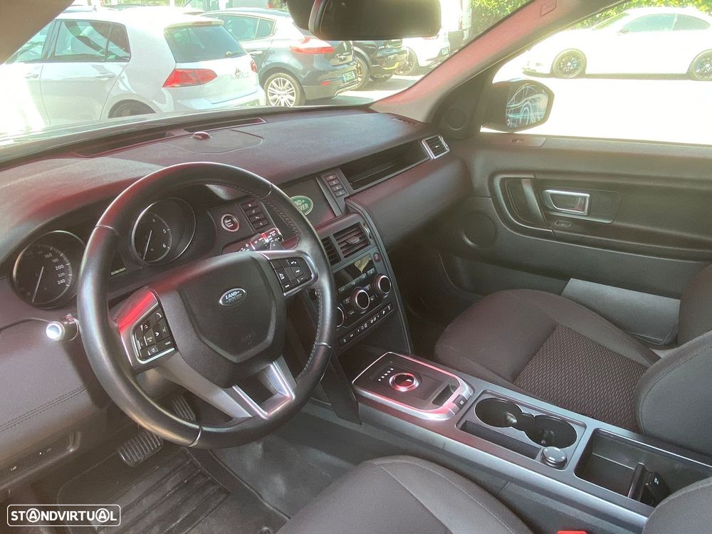 Land Rover Discovery Sport 2.0 TD4 HSE Auto - 9