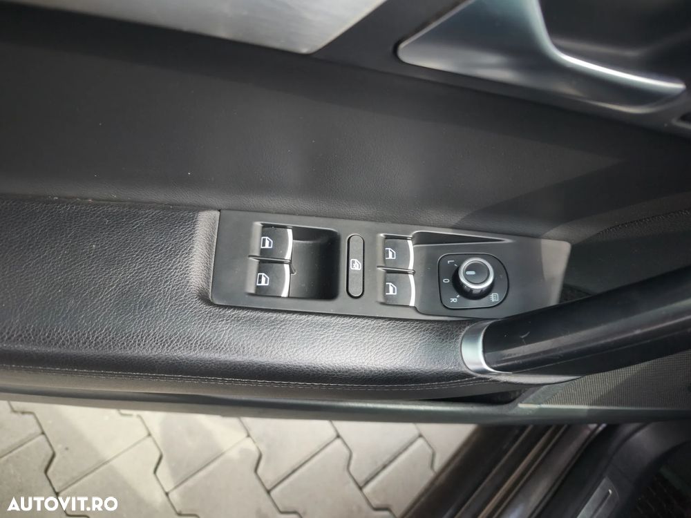 Volkswagen Passat 2.0 TDI DSG BlueMotion Technology Highline - 23