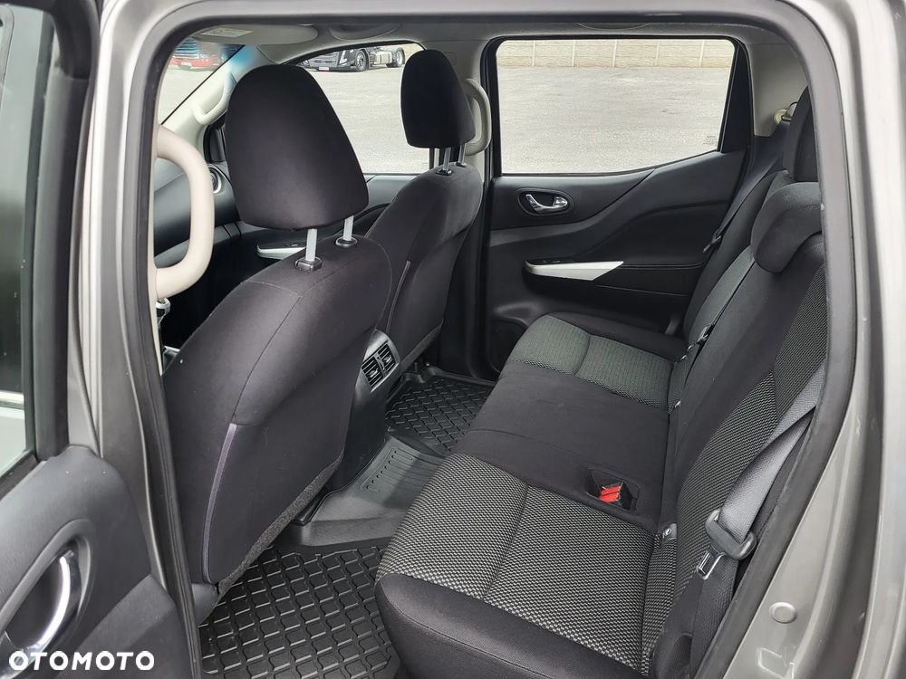 Nissan Navara 2.5 D LE Long EU5 - 14