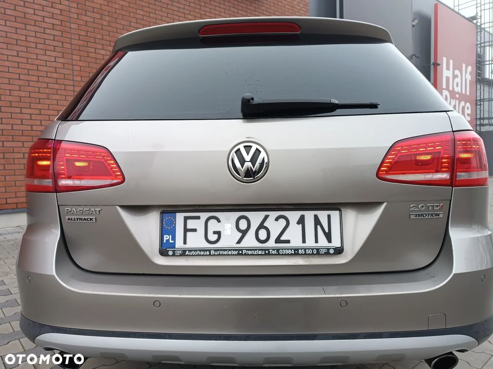 Volkswagen Passat - 12