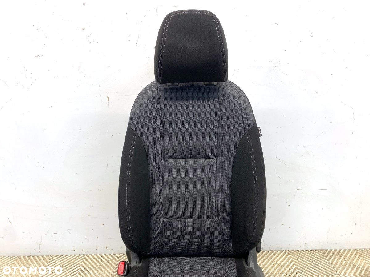 FOTEL LEWY PRZÓD - 299.00 PLN - HYUNDAI i30 (GD) 2011 - 2022 1.6 CRDi 81 kW [110 KM] olej napędowy - 2