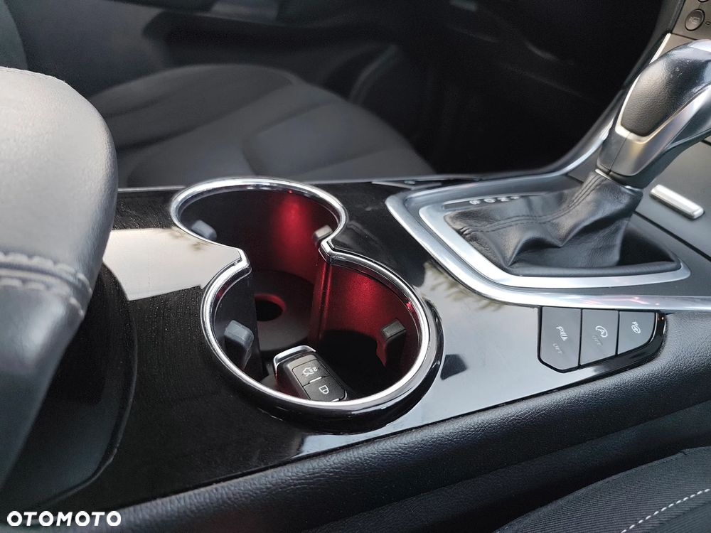 Ford S-Max 2.0 TDCi Titanium PowerShift - 33