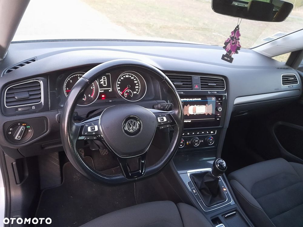 Volkswagen Golf - 19