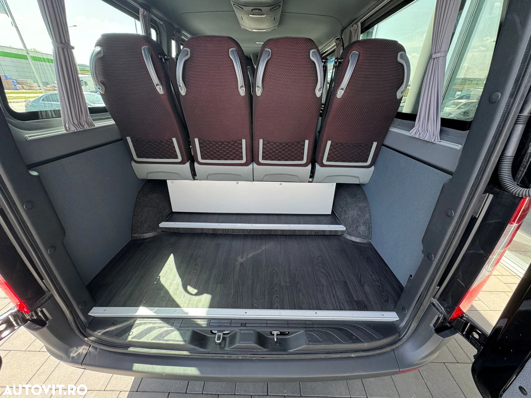 Mercedes-Benz Sprinter - 13