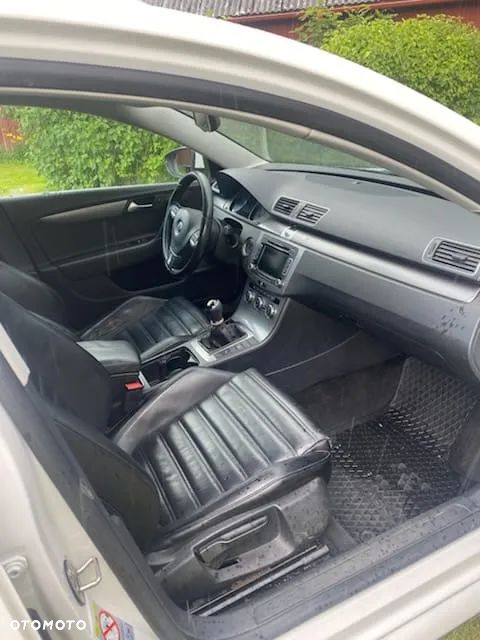 Volkswagen Passat Variant 2.0 Blue TDI SCR Highline - 9