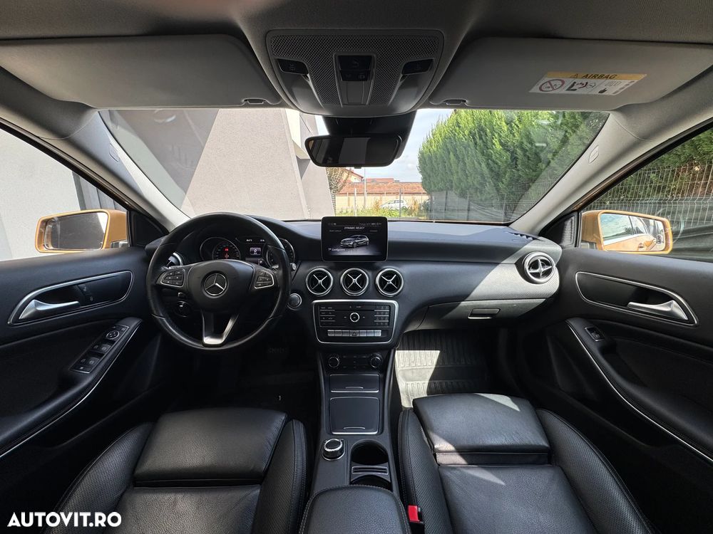 Mercedes-Benz A 180 7G-DCT AMG Line - 25