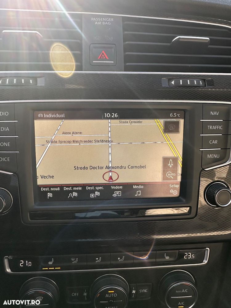 Volkswagen Golf - 23