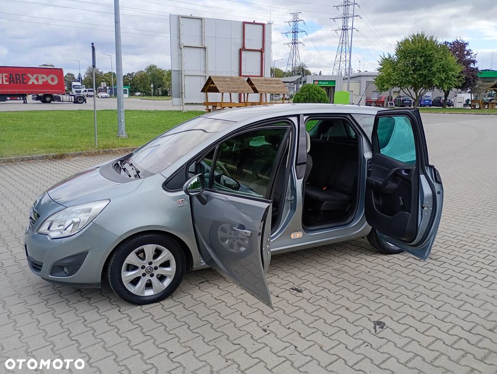 Opel Meriva - 9