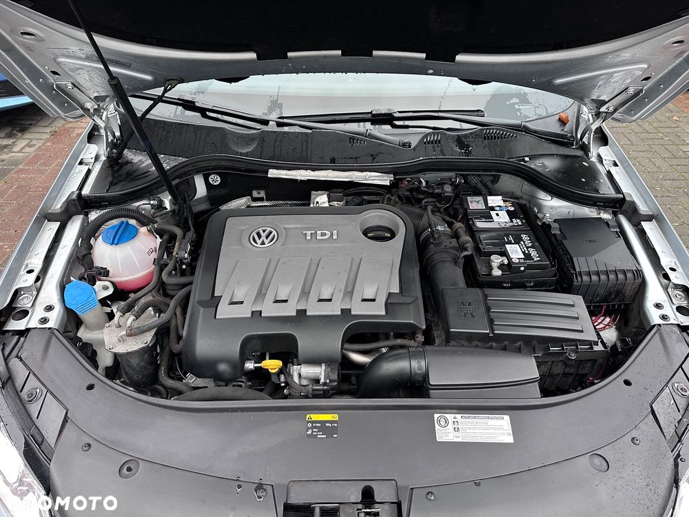 Volkswagen Passat - 23