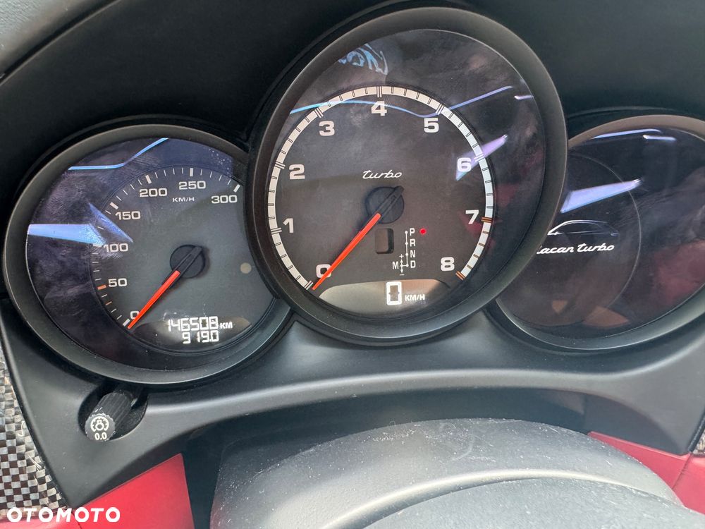 Porsche Macan Turbo - 18