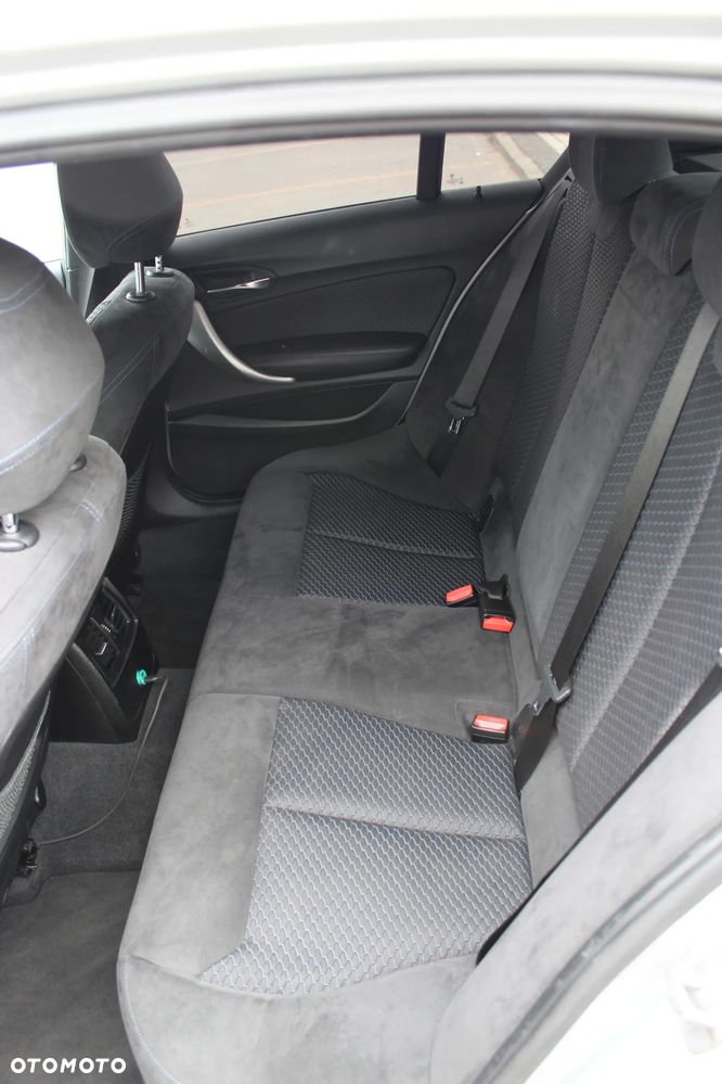 BMW Seria 1 120d xDrive M Sport - 20