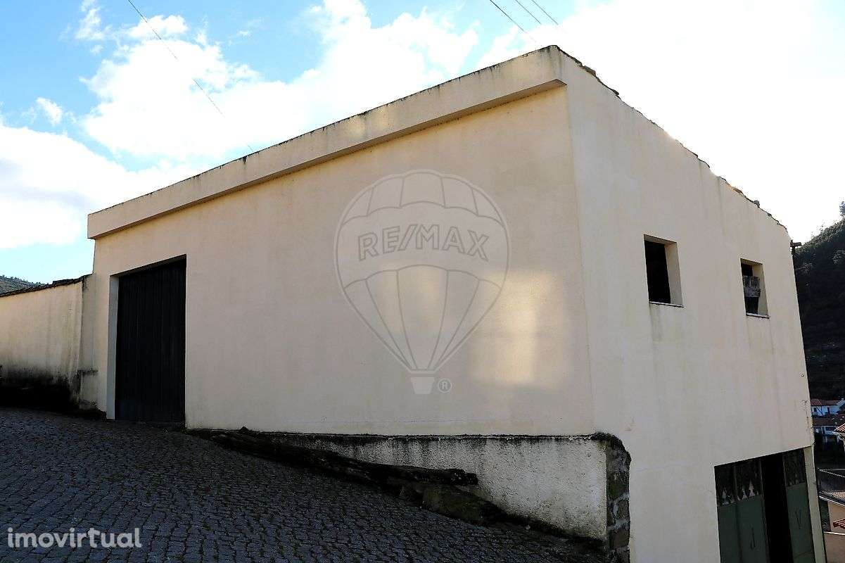 Moradia T4 para venda - Grande imagem: 2/18