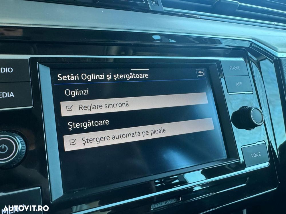 Volkswagen Passat 2.0 TDI DSG Highline - 26
