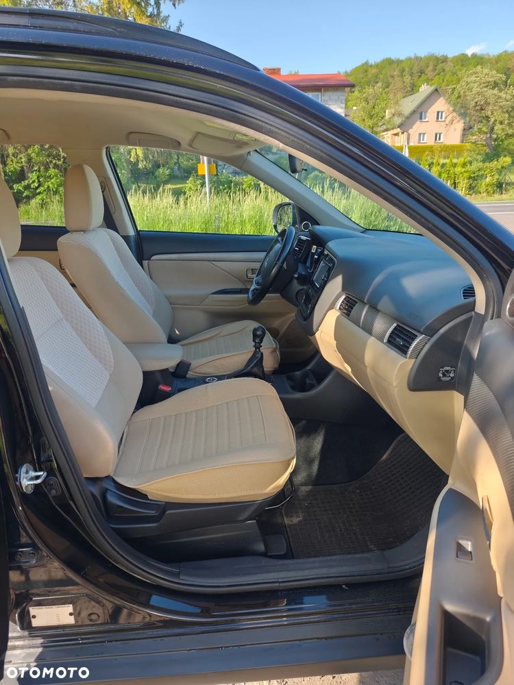 Mitsubishi Outlander 2.2 DID Intense + - 4