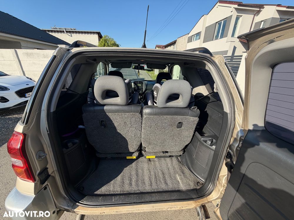 Toyota RAV4 2.0 VIP - 9