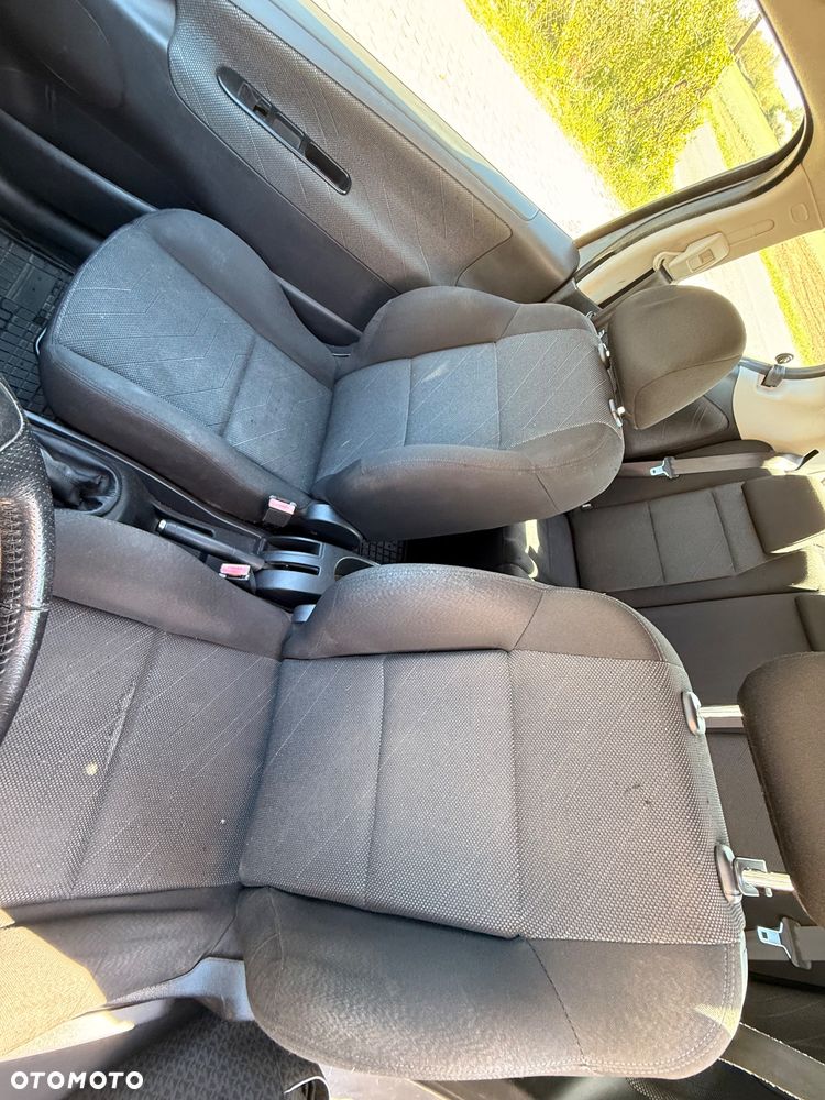 Peugeot 207 1.4 HDi Presence - 11