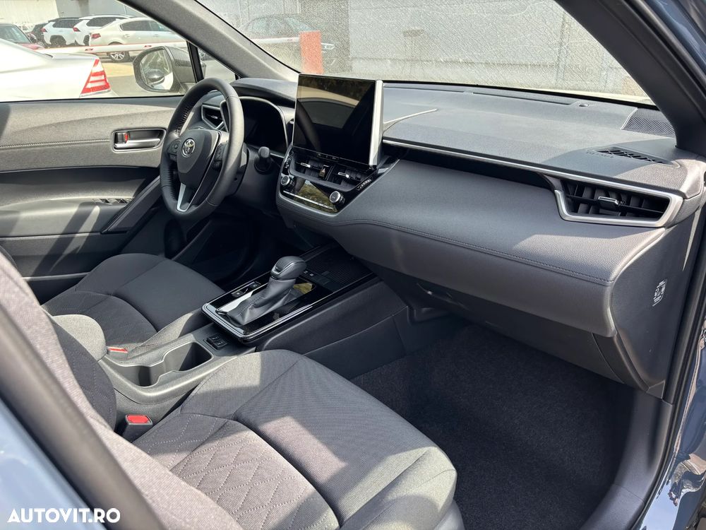 Toyota Corolla Cross HEV DYNAMIC FWD 2.0 - 11