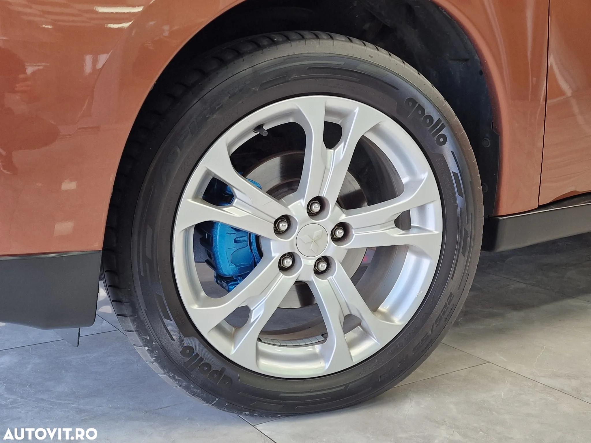Mitsubishi Outlander - 29