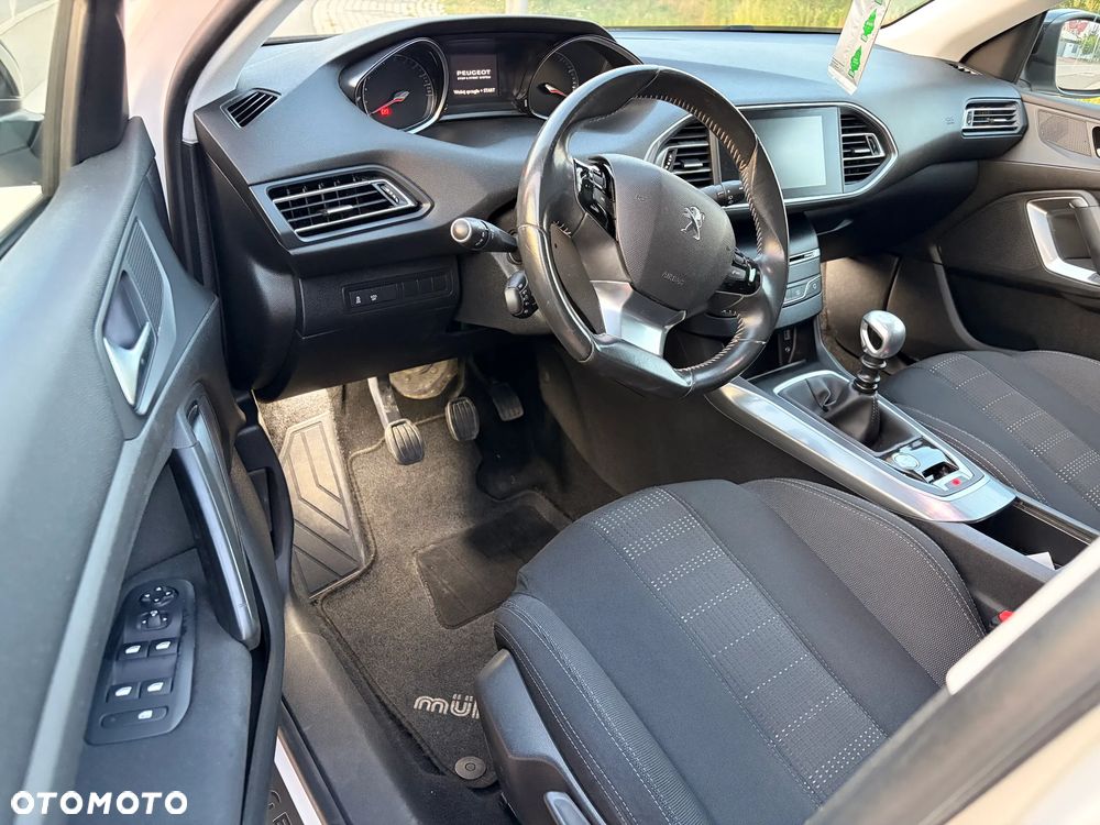 Peugeot 308 PureTech 130 GPF Stop & Start Allure - 12