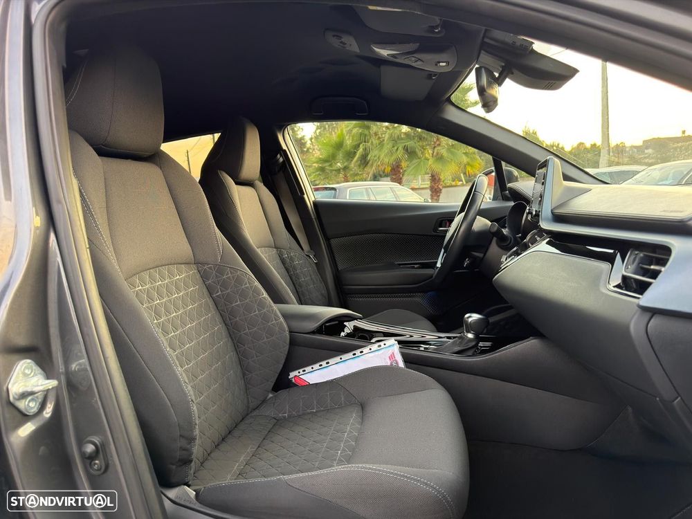 Toyota C-HR 1.8 Hybrid Square Collection - 17