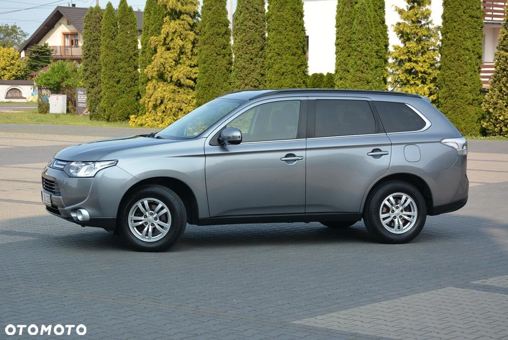 Mitsubishi Outlander 2.2 DID Intense + - 13