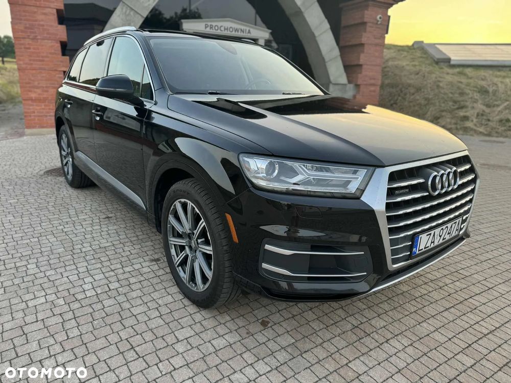 Audi Q7 - 1