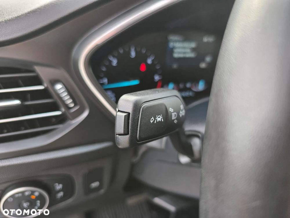 Ford Focus 1.5 TDCi Titanium ASS PowerShift - 24