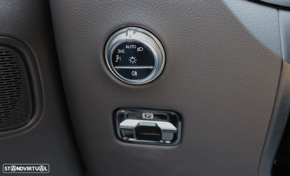Mercedes-Benz GLC 300 e 4Matic 9G-TRONIC Edition AMG Line - 34